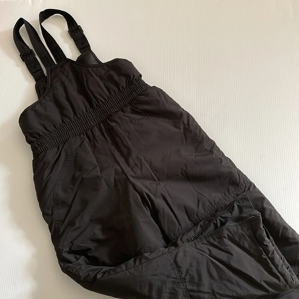 Faded Glory black bib overall snow pants.  Size medium